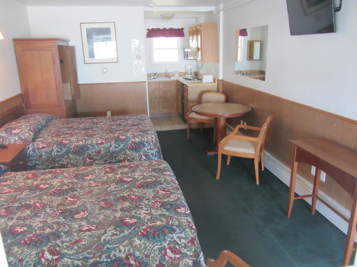 Dolphin Motel