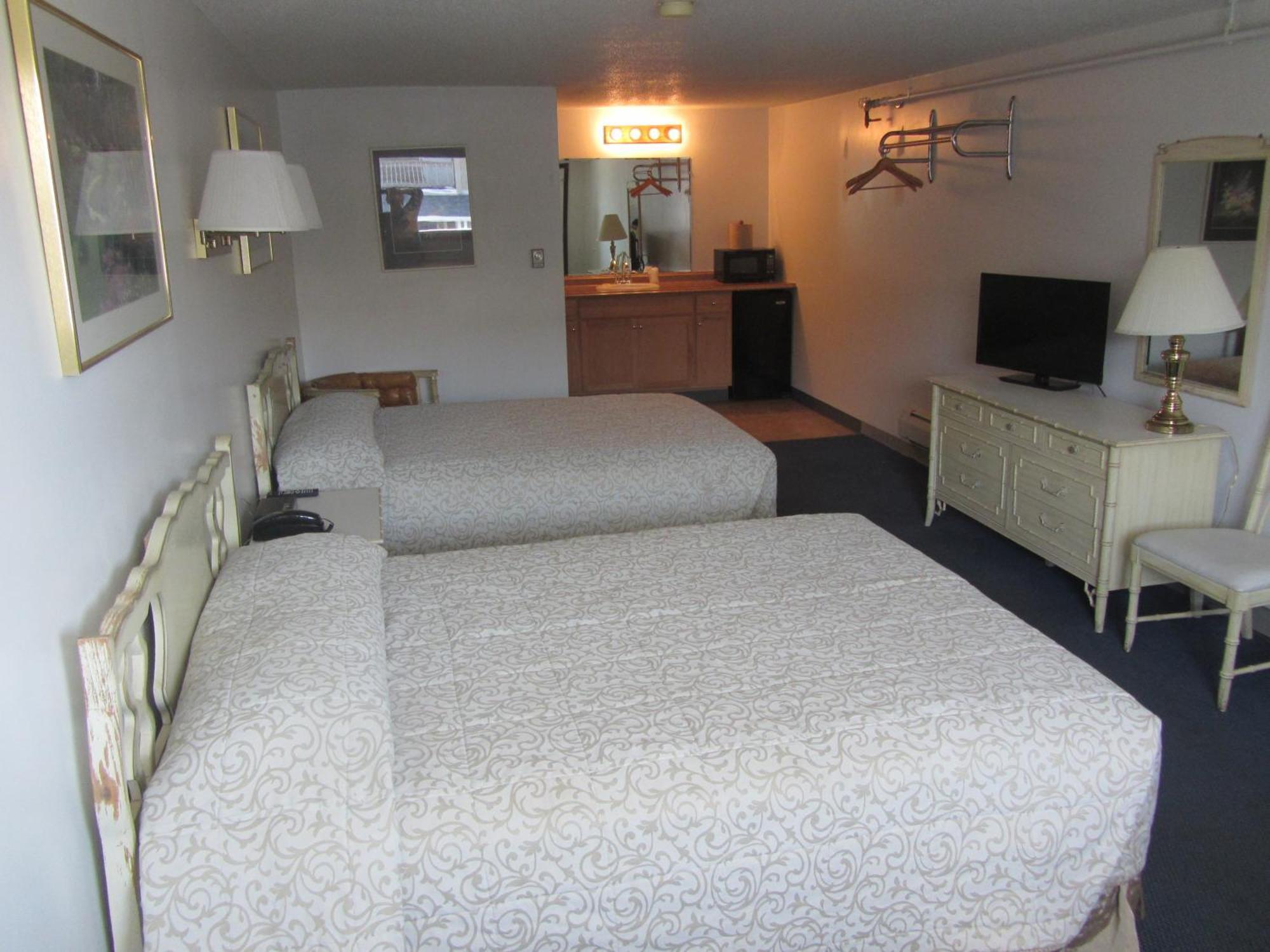Green Dolphin Motel 2*